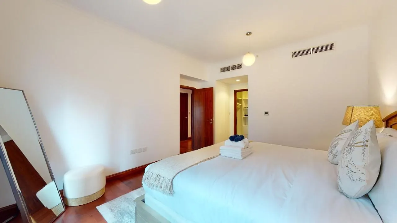 Stylish 2-Bed Apt Burj Khalifa And Fountain Views Dubai Apartment