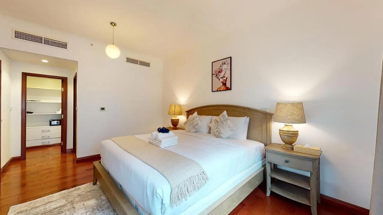 Apartment Stylish 2-Bed Apt Burj Khalifa And Fountain Views Dubai